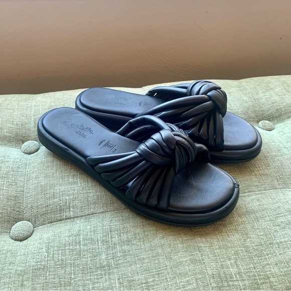 Seychelles Women’s Simply The Best Slide Sandal - Picture 1 of 6